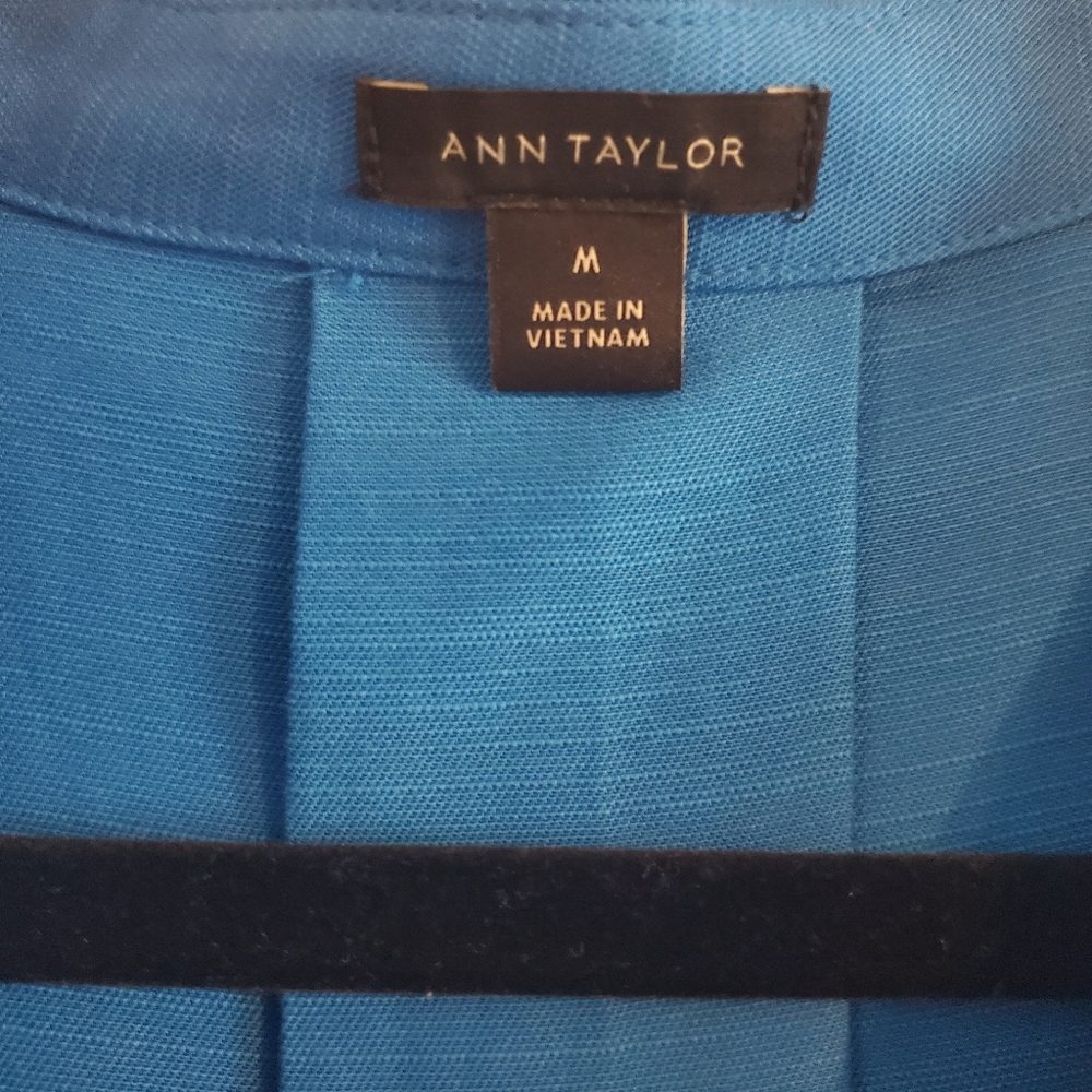 Ann Taylor shirt dress. NWOT. - Picture 5 of 7